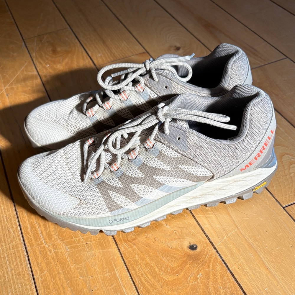 Merrell Women's Gray and White Trail Shoes